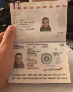 نمونه پاسپورت کشور سوئد - موسسه حقوقی سام