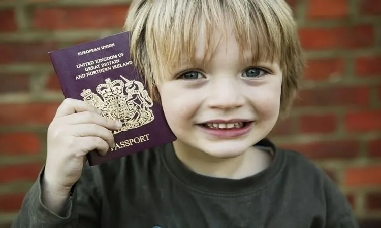 مدارک لازم برای درخواست پاسپورت انگلیس- موسسه سام